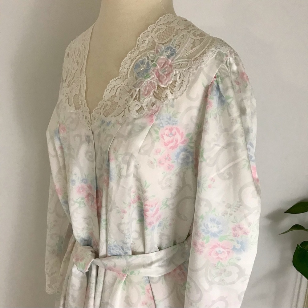 True Vintage Lace Floral Satin Chemise Robe